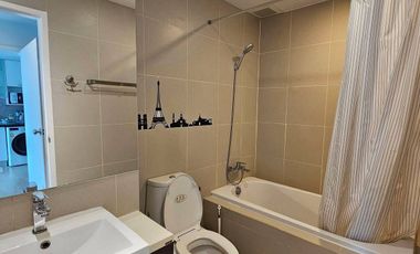 For sale 1 bed condo in Khlong Toei, Bangkok