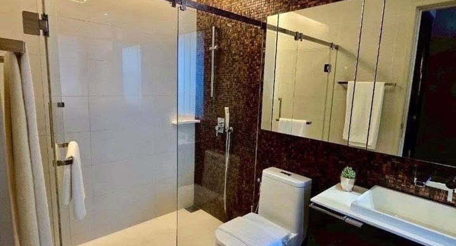 For sale 2 bedrooms condo in Sathon, Bangkok