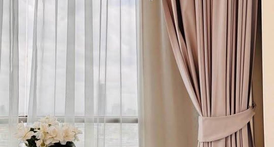 For sale 2 bedrooms condo in Sathon, Bangkok