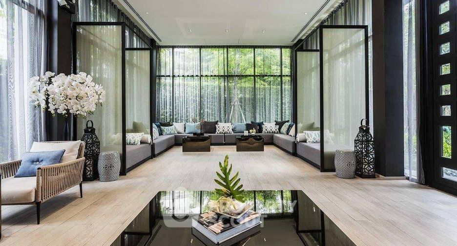 For sale 2 bedrooms condo in Sathon, Bangkok