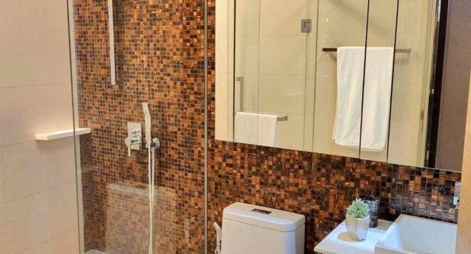 For sale 2 bedrooms condo in Sathon, Bangkok