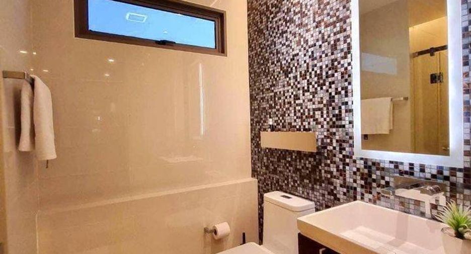 For sale 2 bedrooms condo in Sathon, Bangkok