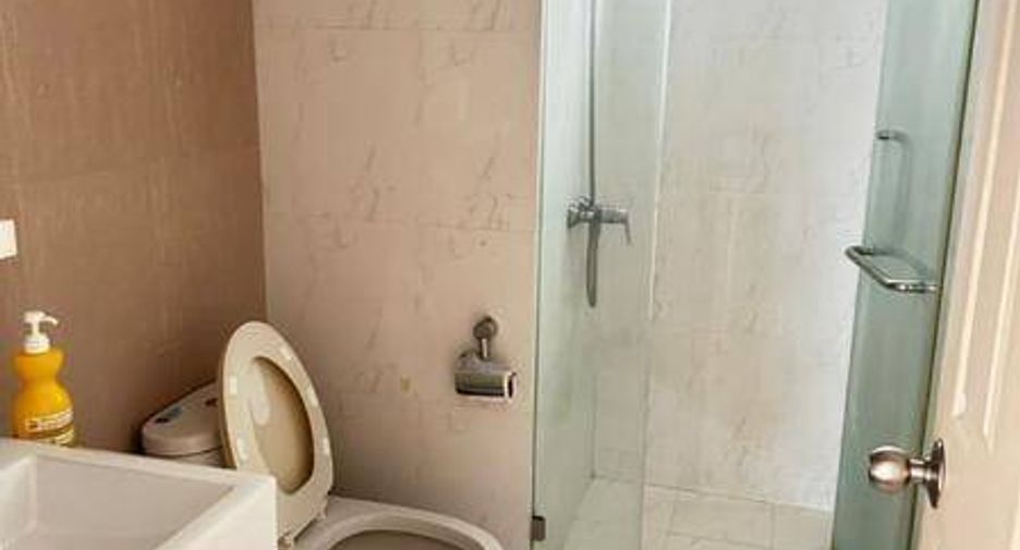 For sale 2 bedrooms condo in Watthana, Bangkok