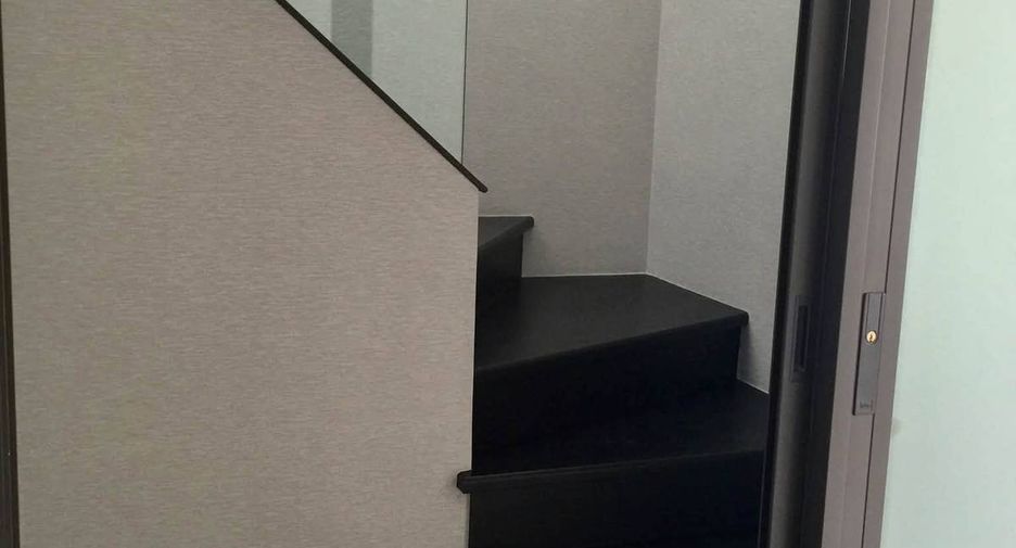 Reihenhaus zur Miete und zum Kauf mit 3 Zimmer in Lat Phrao, Bangkok