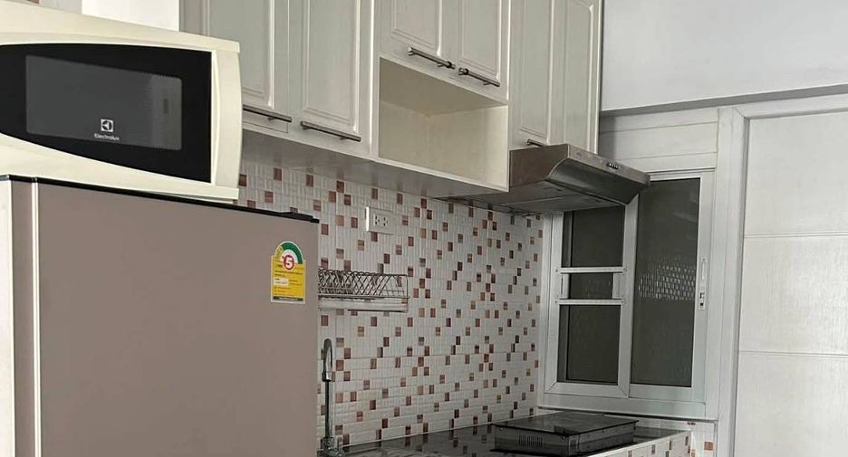 Wohnung zur Miete und zum Kauf mit 2 Zimmer in Watthana, Bangkok