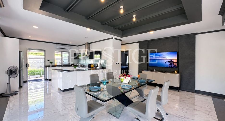 Casa en alquiler de 4 habitaciones en Huay Yai, Pattaya