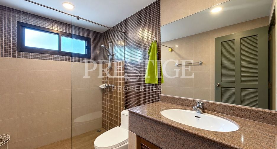 Casa en alquiler de 4 habitaciones en Huay Yai, Pattaya