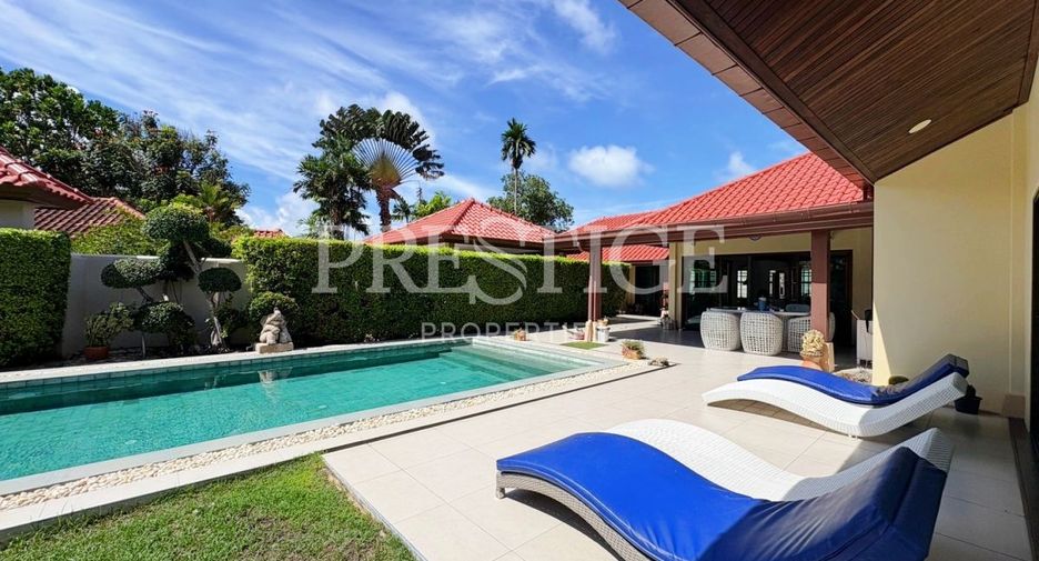 Casa en alquiler de 4 habitaciones en Huay Yai, Pattaya