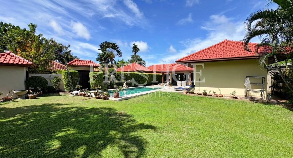 Casa en alquiler de 4 habitaciones en Huay Yai, Pattaya