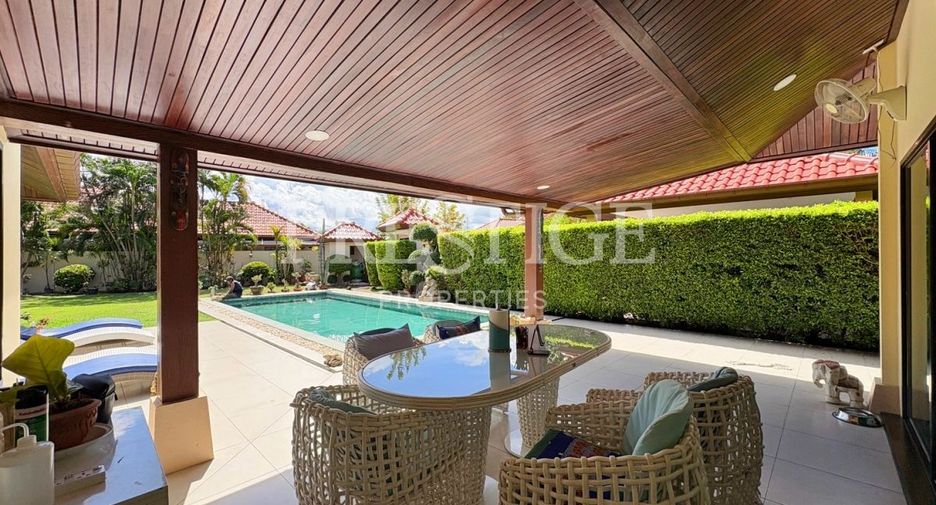 Casa en alquiler de 4 habitaciones en Huay Yai, Pattaya