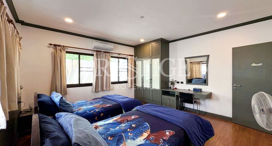 Casa en alquiler de 4 habitaciones en Huay Yai, Pattaya