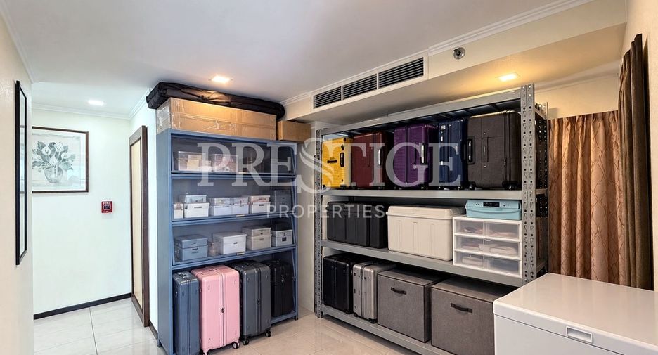 For sale 3 bedrooms condo in Bang Lamung, Chonburi