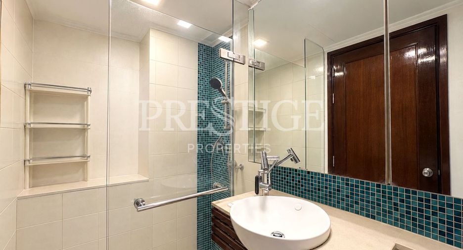 For sale 3 bedrooms condo in Bang Lamung, Chonburi
