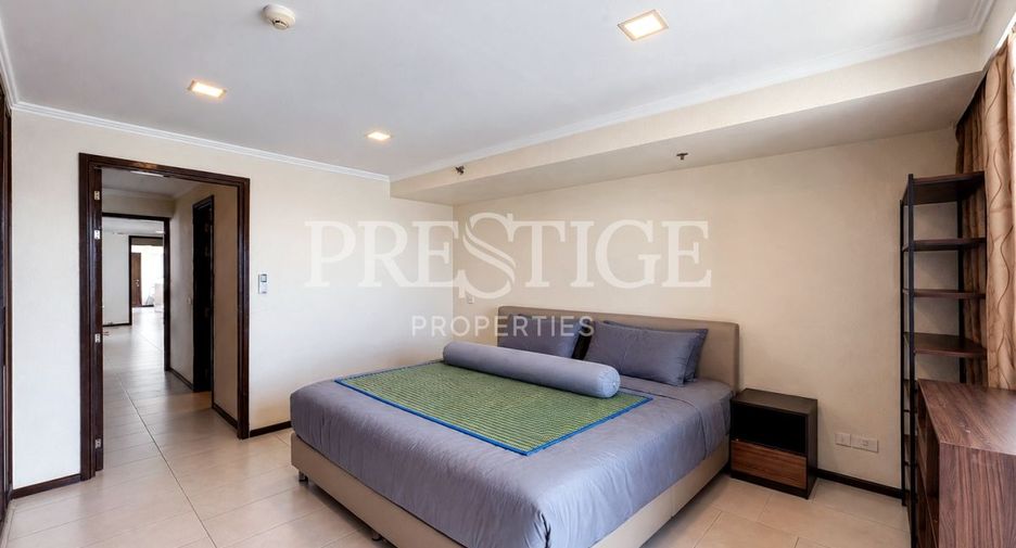 For sale 3 bedrooms condo in Bang Lamung, Chonburi