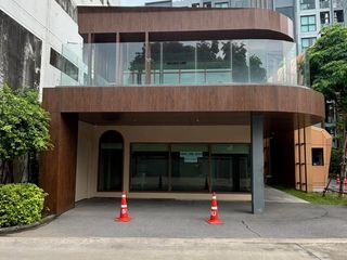 出租 和 出售 1 卧室 商业空间 在 Watthana, 曼谷