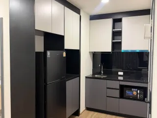 For rent 2 bedrooms condo in Huai Khwang, Bangkok