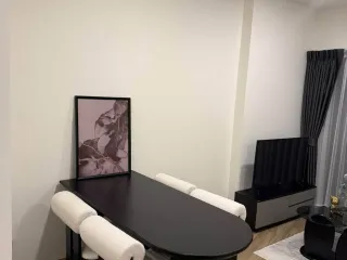 For rent 2 bedrooms condo in Huai Khwang, Bangkok