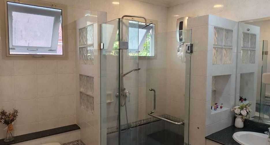 For rent 4 ベッドルーム house in Hang Dong, Chiang Mai