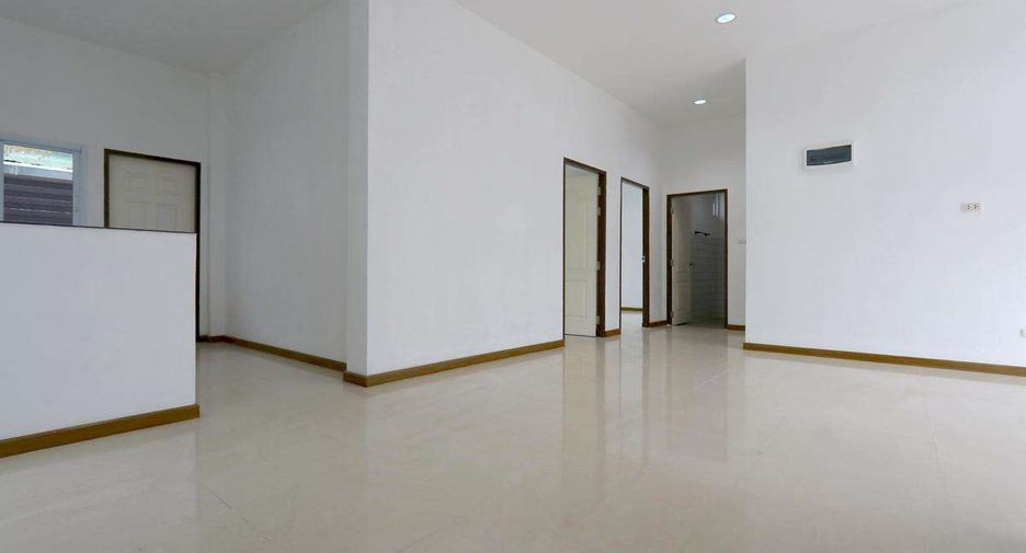 For sale 3 bedrooms house in San Kamphaeng, Chiang Mai