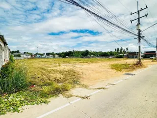 出售 土地 在 Bang Lamung, Chon Buri