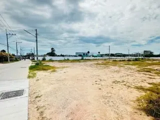 出售 土地 在 Bang Lamung, Chon Buri