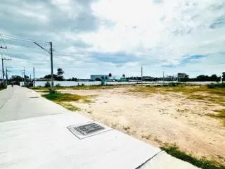 出售 土地 在 Bang Lamung, Chon Buri