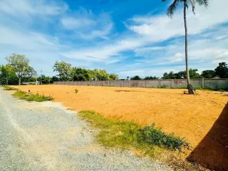 出售 土地 在 Bang Lamung, Chon Buri