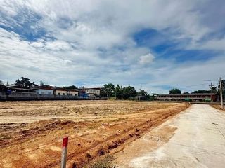 出售 土地 在 Bang Lamung, Chon Buri