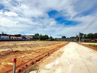 出售 土地 在 Bang Lamung, Chon Buri