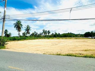 出售 土地 在 Bang Lamung, Chon Buri