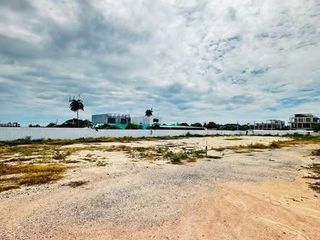 出售 土地 在 Bang Lamung, Chon Buri