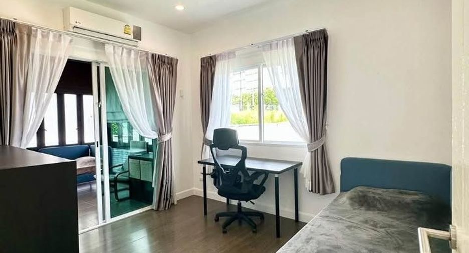For sale and for rent 5 bedrooms house in Mueang Phuket, Phuket