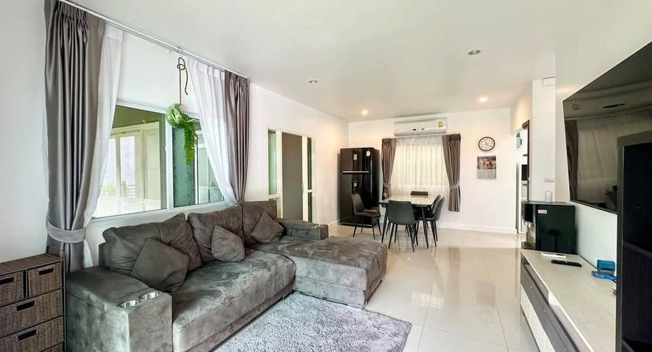 For sale and for rent 5 bedrooms house in Mueang Phuket, Phuket