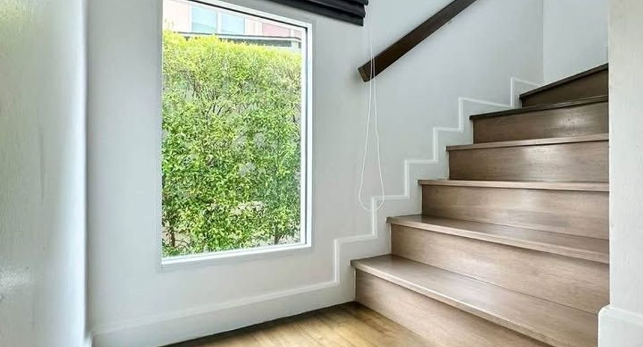 For sale and for rent 5 bedrooms house in Mueang Phuket, Phuket