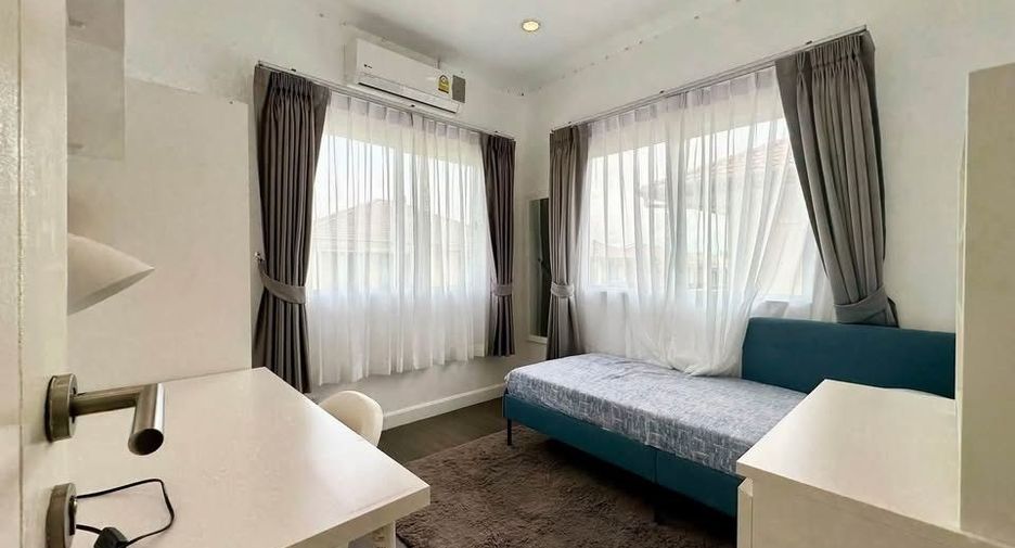 For sale and for rent 5 bedrooms house in Mueang Phuket, Phuket