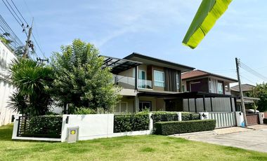 For sale and for rent 5 bedrooms house in Mueang Phuket, Phuket