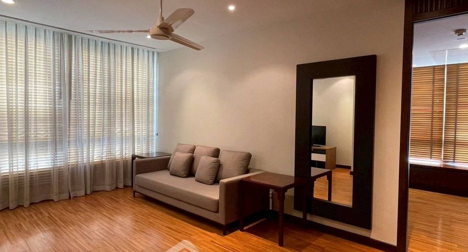 For rent 4 ベッドルーム apartment in Watthana, Bangkok
