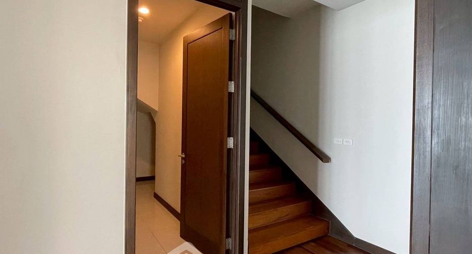 For rent 4 ベッドルーム apartment in Watthana, Bangkok