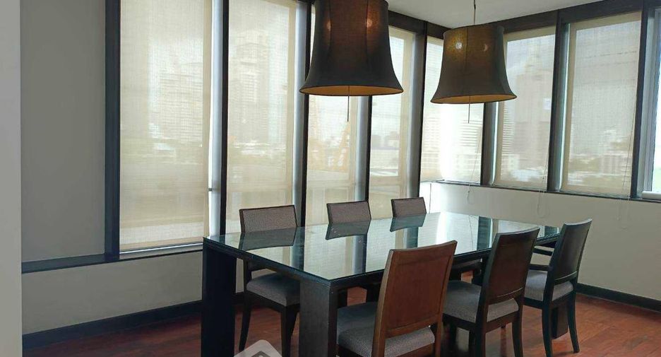 For rent 2 bedrooms apartment in Watthana, Bangkok