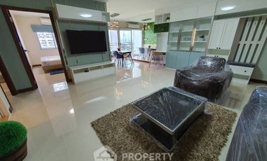 For rent 2 bedrooms condo in Yan Nawa, Bangkok