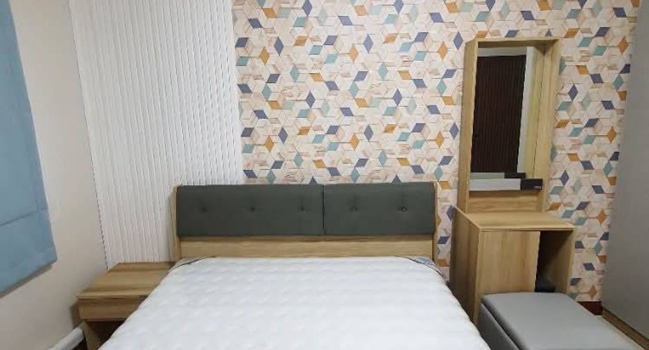 For rent 2 bedrooms condo in Yan Nawa, Bangkok