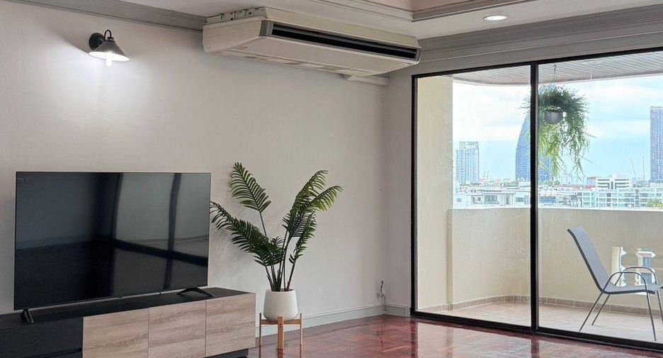 For rent 3 ベッドルーム apartment in Watthana, Bangkok