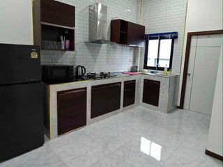 Villa en alquiler de 3 habitaciones en Bang Lamung, Chonburi