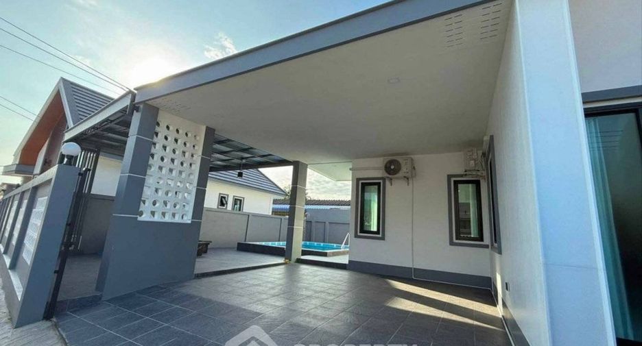 Villa en alquiler de 3 habitaciones en Bang Lamung, Chonburi