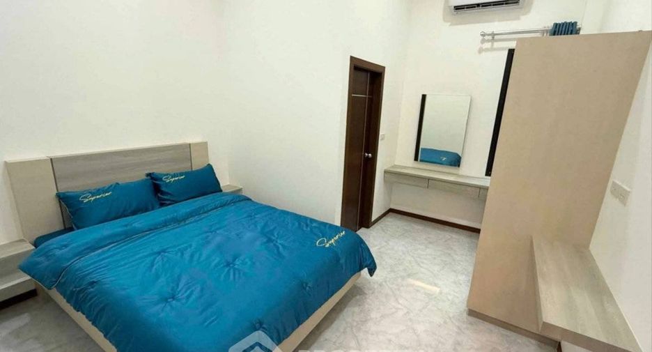 Villa en alquiler de 3 habitaciones en Bang Lamung, Chonburi