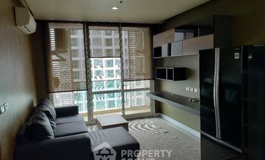 For rent 2 bedrooms condo in Huai Khwang, Bangkok