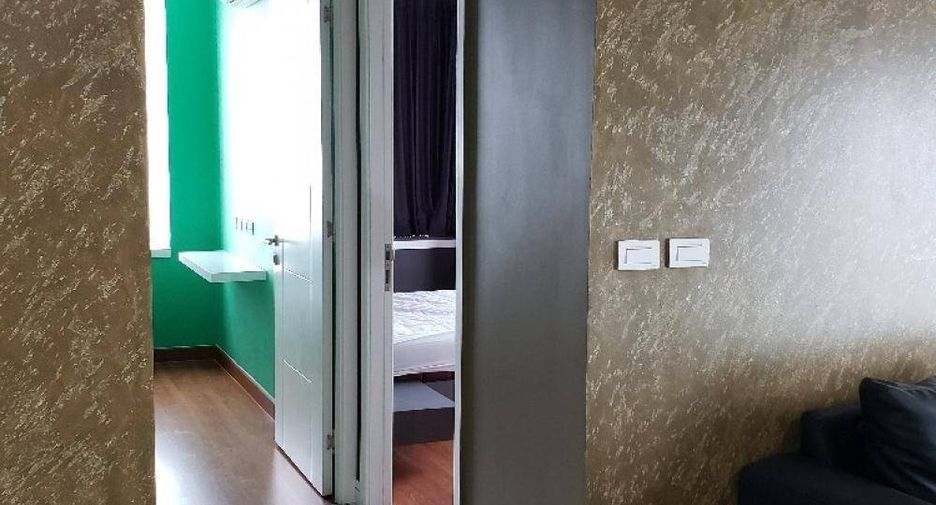 For rent 2 bedrooms condo in Huai Khwang, Bangkok