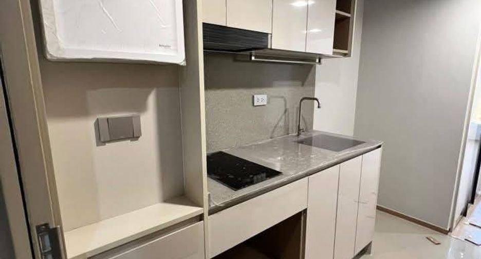 For rent 1 bed condo in Bang Rak, Bangkok