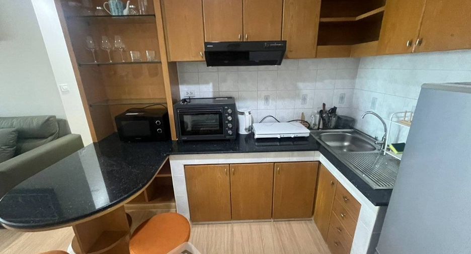 For rent 1 bed condo in Khlong Toei, Bangkok