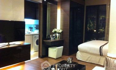 For rent 1 bed condo in Huai Khwang, Bangkok
